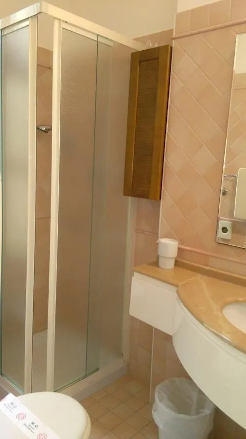 Hotel Glenn Rimini 3*,